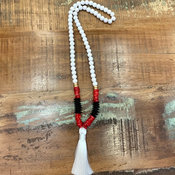 🌾 SOLD Artisan Tassel Necklace - Picture 2 of 3